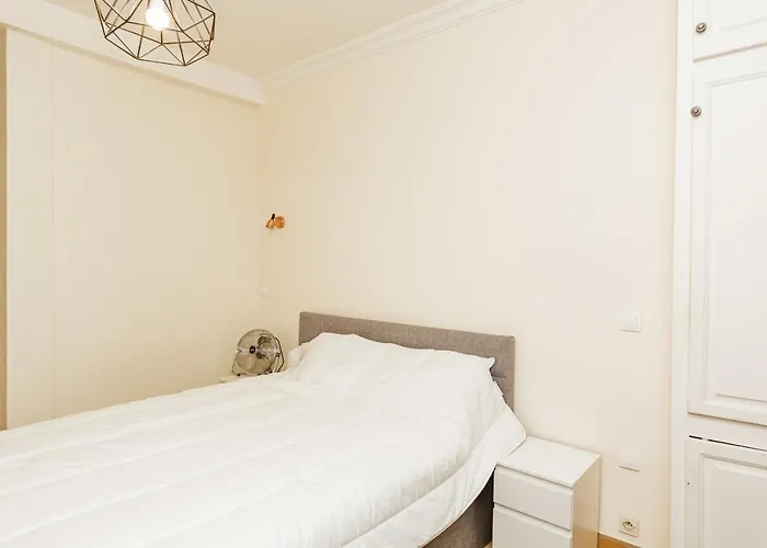 Lejlighed Charming With Terrace In The Heart Of The 17th