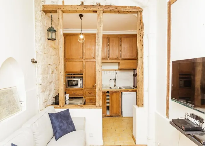 Charming With Terrace In The Heart Of The 17th Lejlighed *